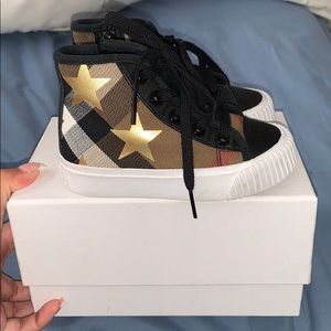 Baby Burberry sneakers
